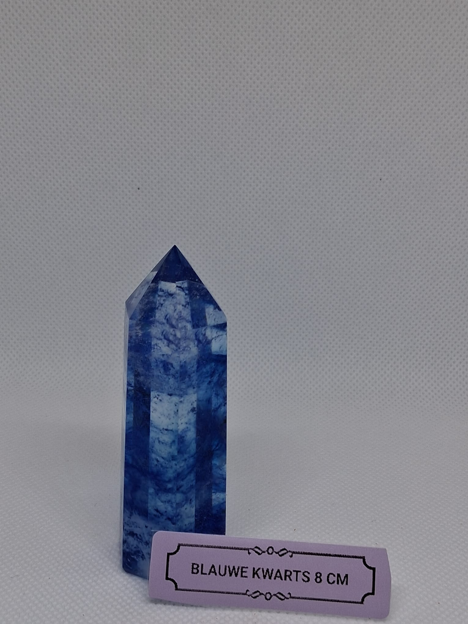 Blauwe Kwarts Toren | 8 cm | Innerlijke Rust, Helder Denken & Zuivere Communicatie